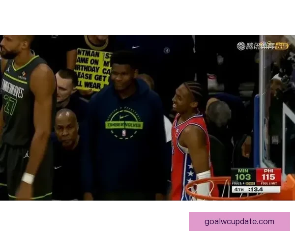 受右膝炎症影响森林狼主帅透露爱德华兹已重返训练复出时间未定